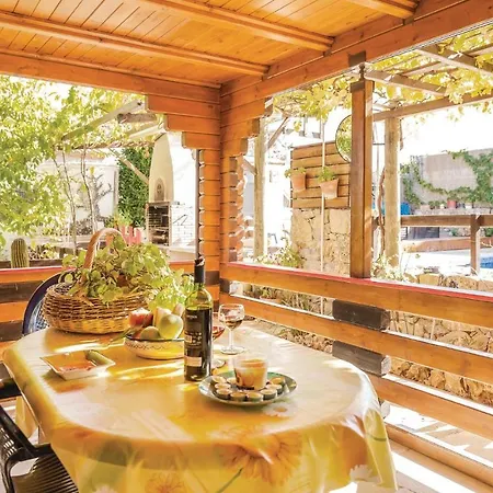 Wooden Dreamhouse * Arriate